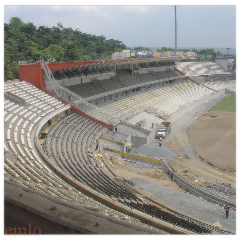 Emlo - Besiktas Inonu Stadium